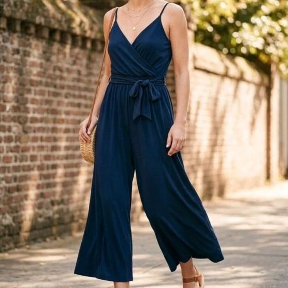 Gilli Navy Blue Sleeveless Surplice Wide Leg Jumpsuit – Size Medium
